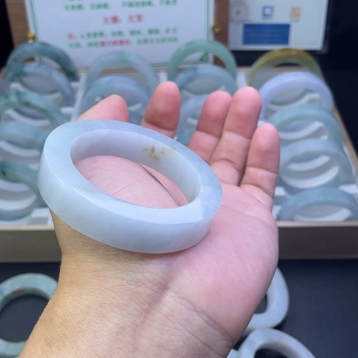 我***主定制翡翠未镶嵌正圈