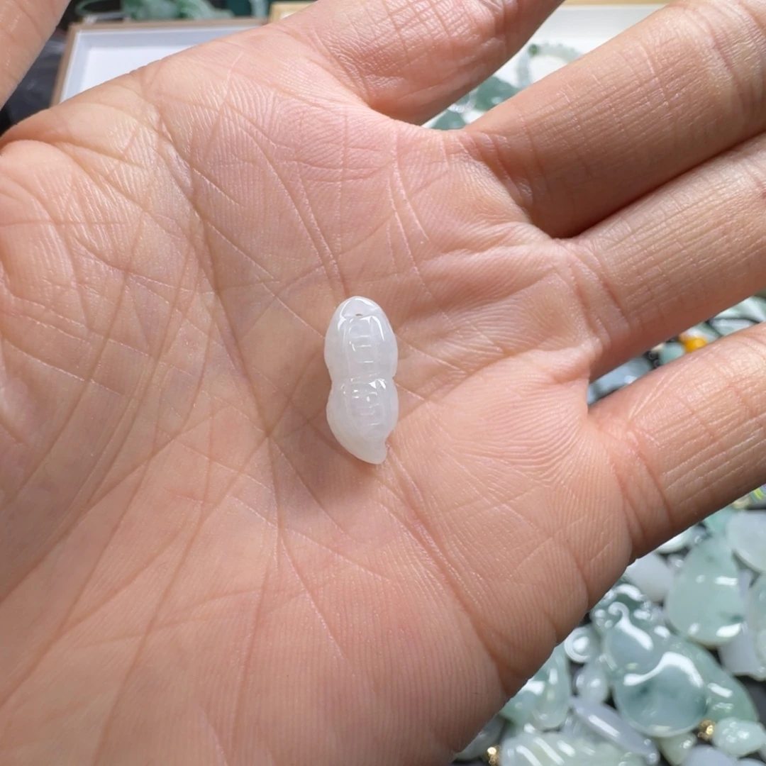****）翡翠未镶嵌吊坠(赠链)天然缅甸A货翡翠花生吊坠