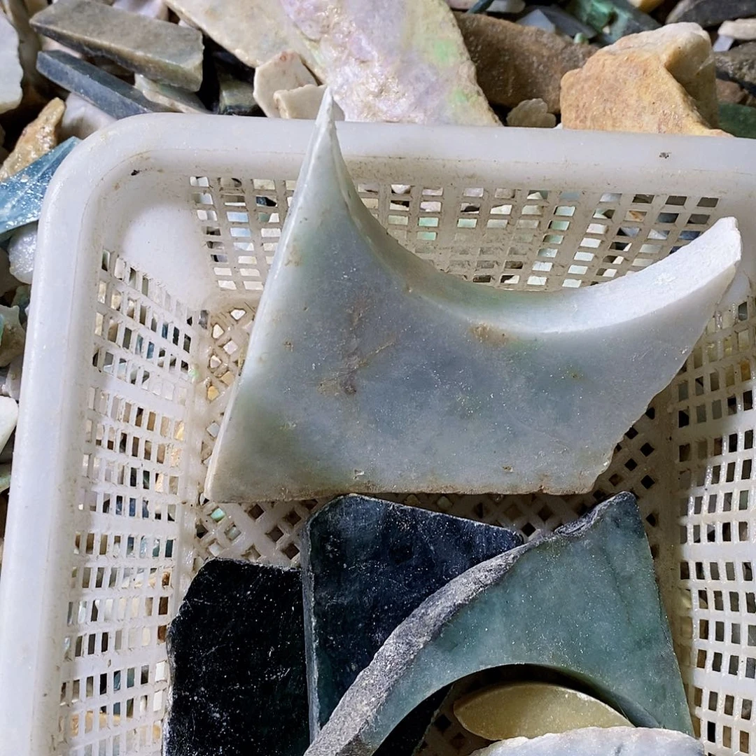 翡翠未镶嵌颈饰小****天然翡翠