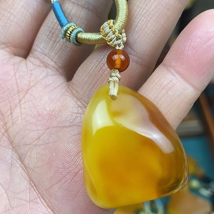 琥珀未镶嵌颈饰吊坠