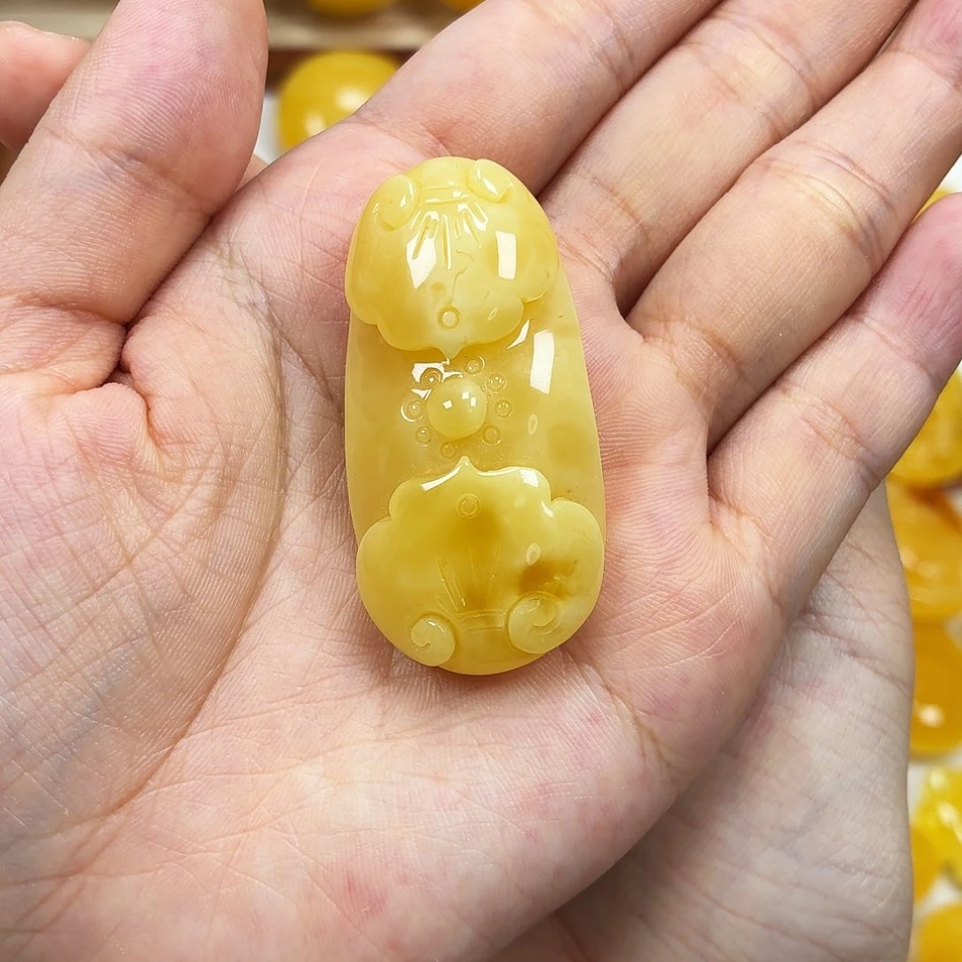 未镶嵌颈饰蜜蜡俄料浓蜡妖花如意