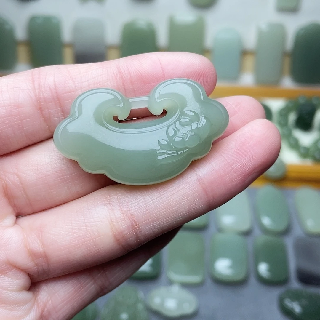 和田玉挂件未镶嵌