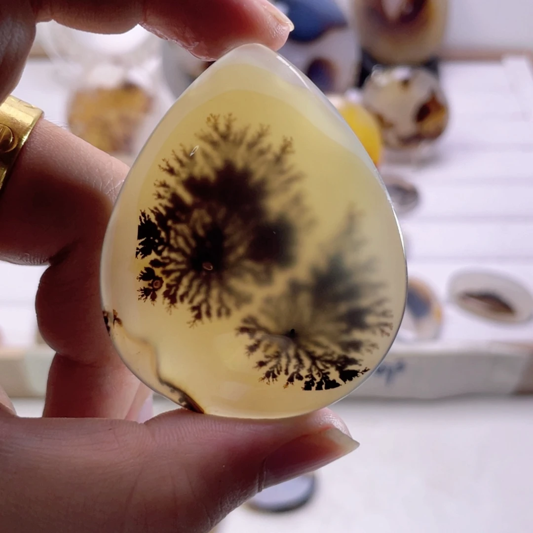 玛瑙/玉髓未镶嵌珠宝奇石