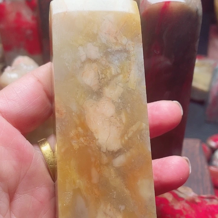 田黄石，质地温润田黄石章