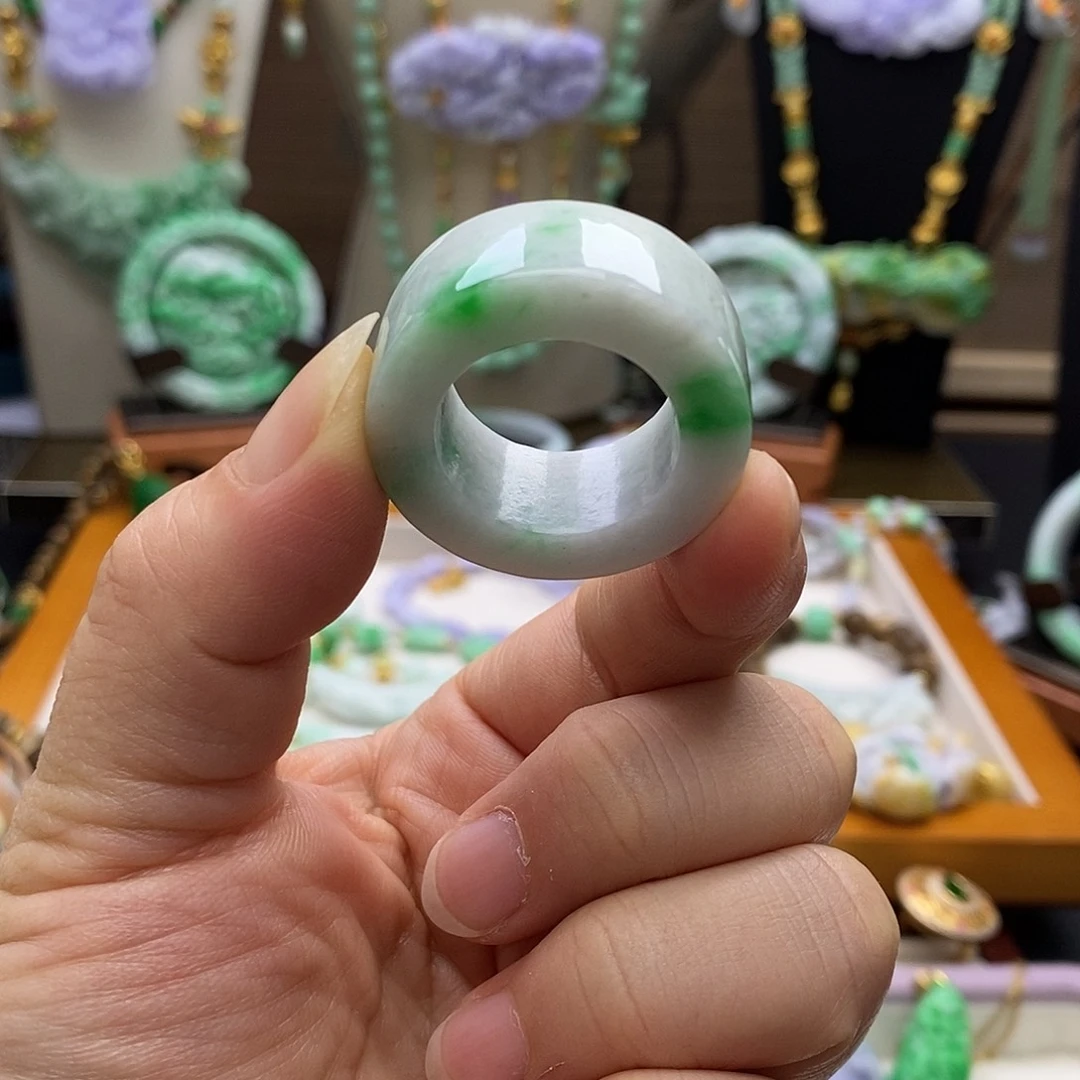 翡翠未镶嵌戒指戒圈