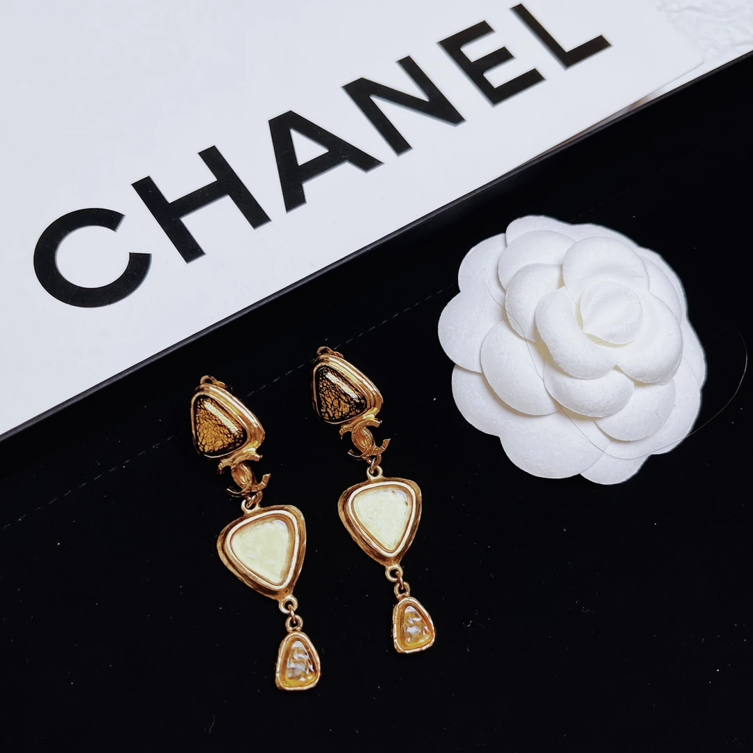 95新 Chanel/香奈儿 柚礼中古/香奈儿三角扫肩耳夹CG501235