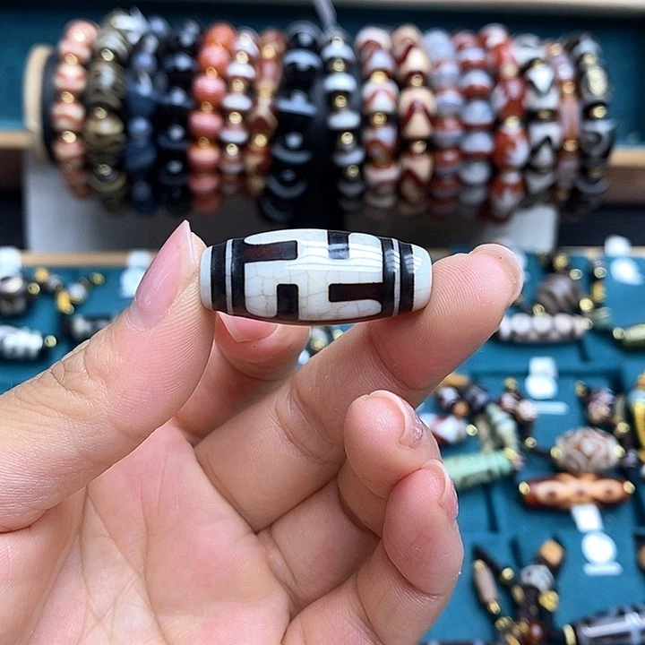 合金颈饰玛瑙/玉髓（覆膜）