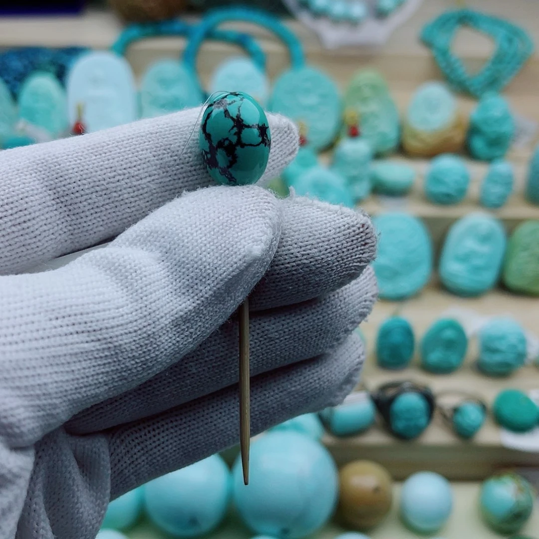 绿松石未镶嵌珠宝奇石