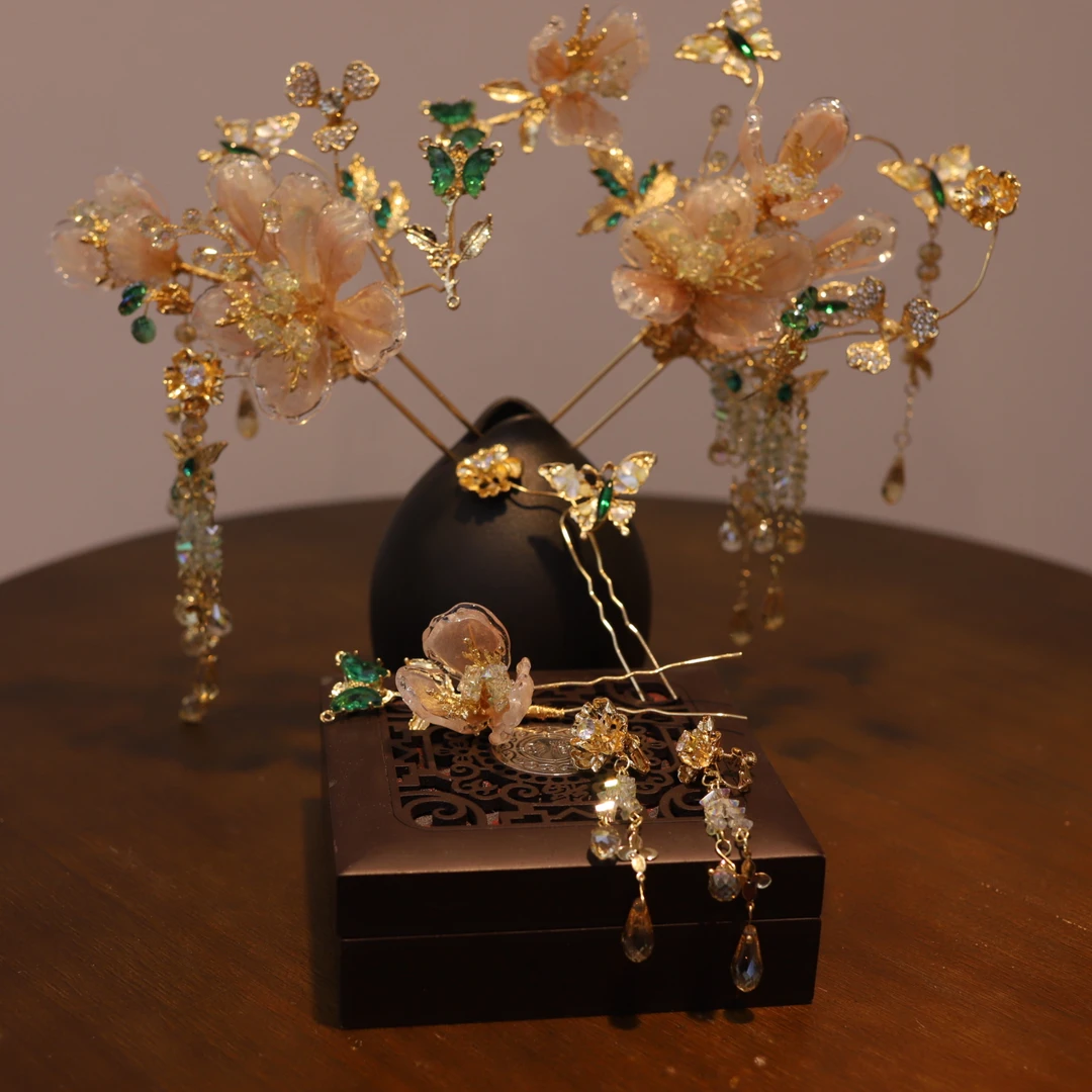 流苏幼态发簪新中式婚礼跟妆秀禾金色大气头饰结婚饰品奶油色1091