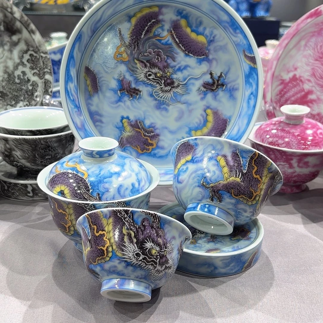 瓷片景德镇瓷器精品陈列