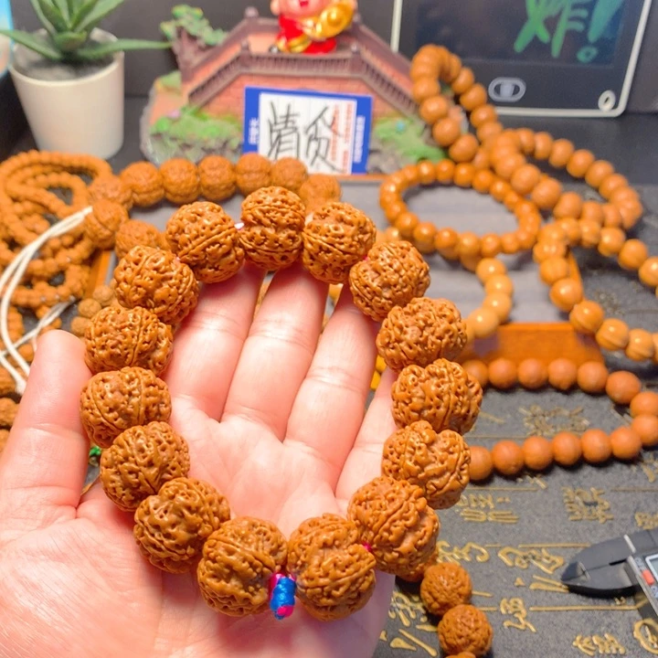 金刚菩提手串    13。