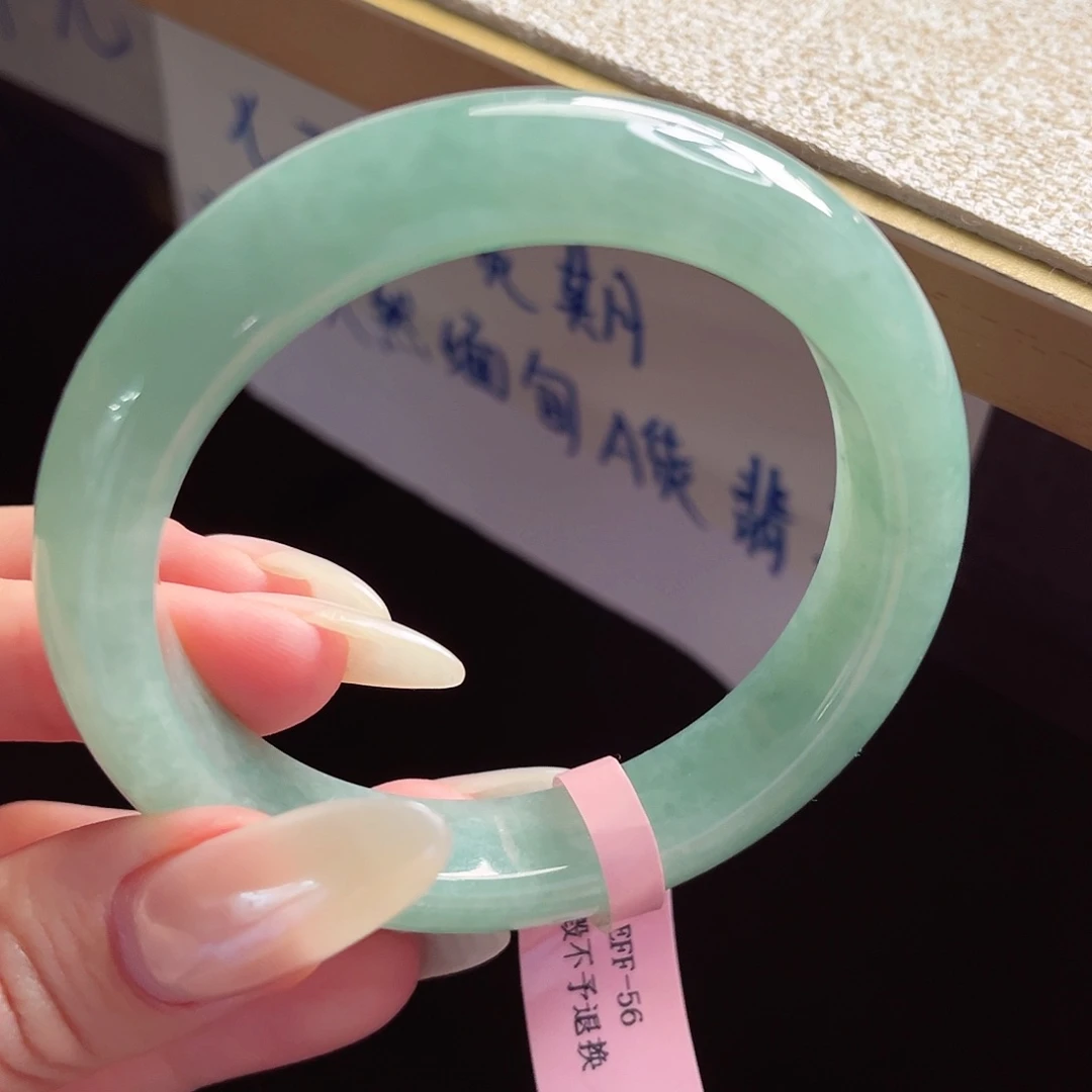 未镶嵌手镯翡翠手镯