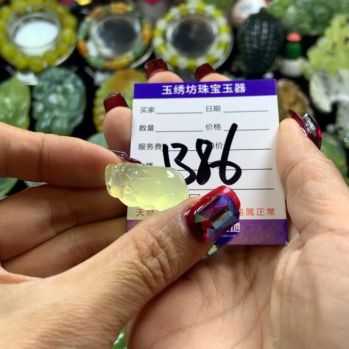 【闪购商品】蛇纹石玉颈饰未镶嵌