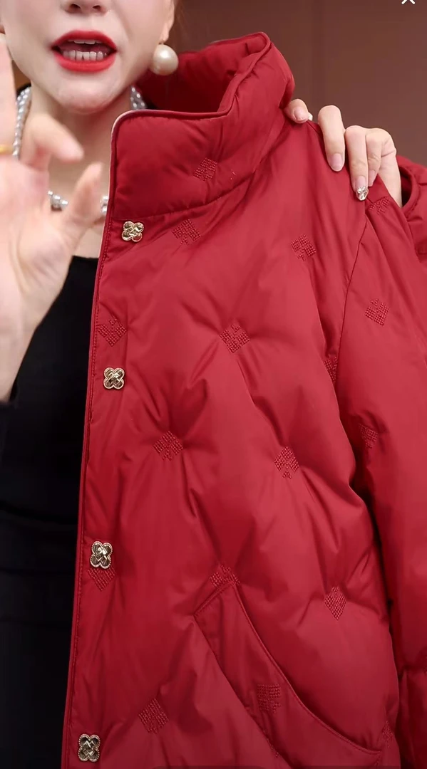CC-2025年新款高级刺绣红色羽绒服