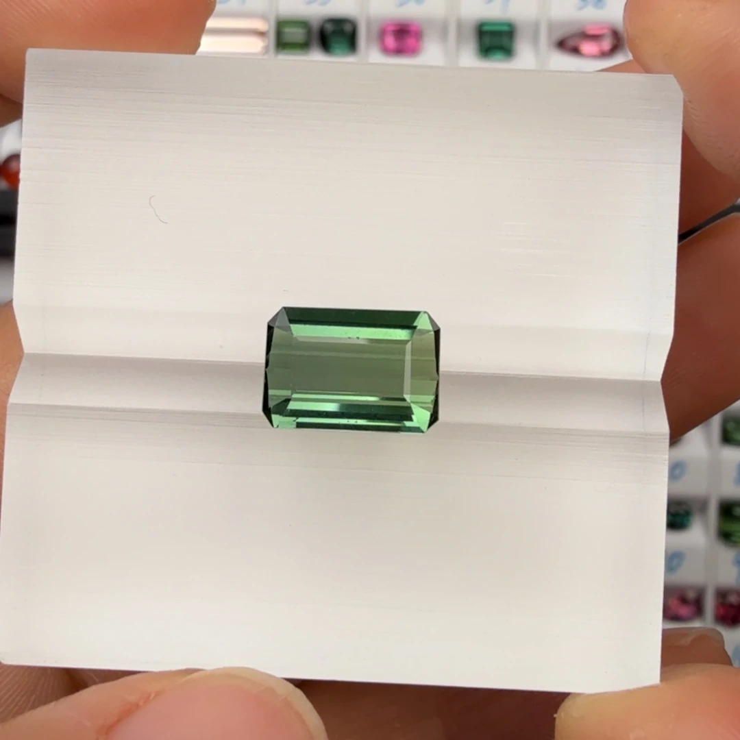 未镶嵌碧玺珠宝半成品天然3.07克拉