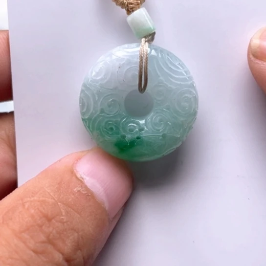 翡翠未镶嵌颈饰翡翠冰绿回纹扣