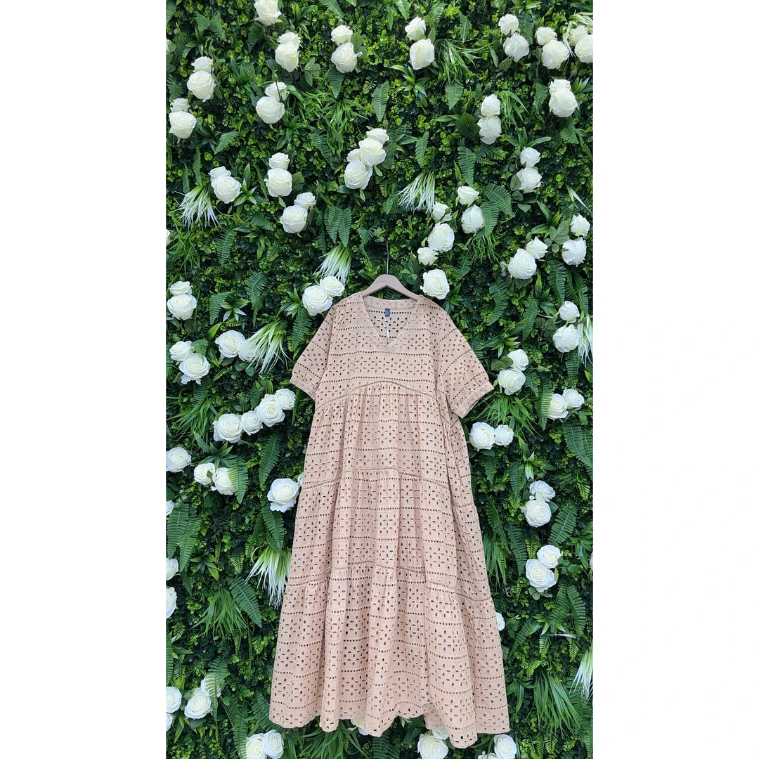 品牌原单高端轻奢重工刺绣镂空连衣裙【裙长128】—卡其—126