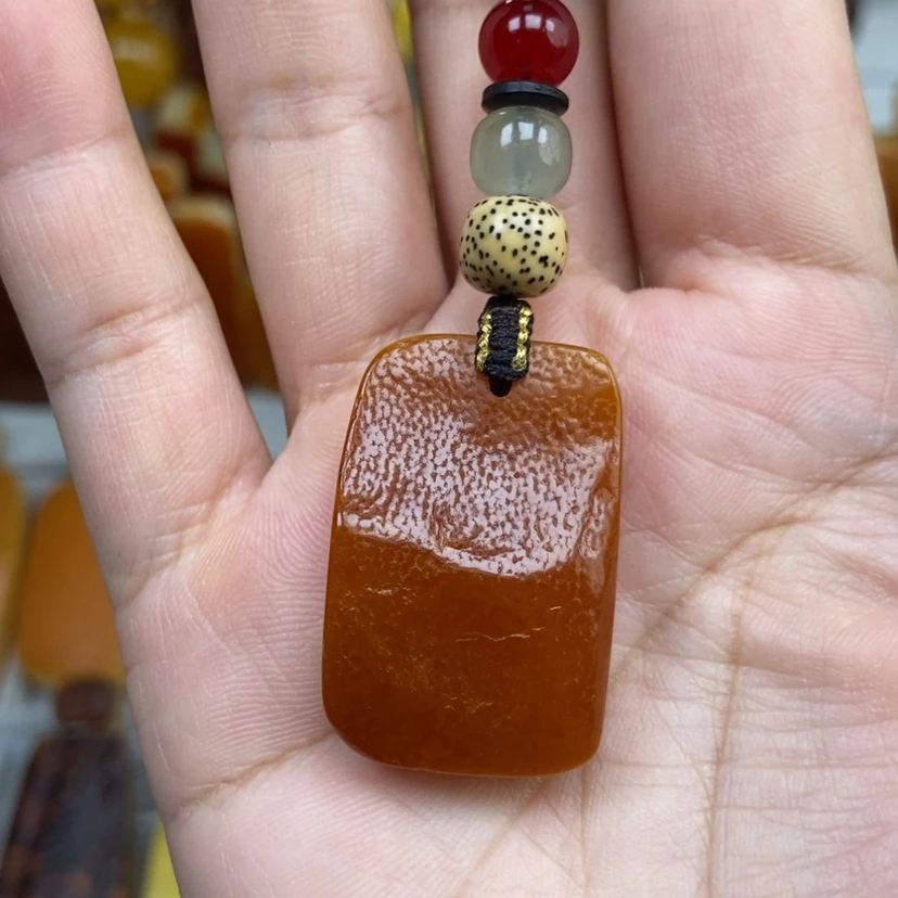 【闪购商品】琥珀颈饰未镶嵌