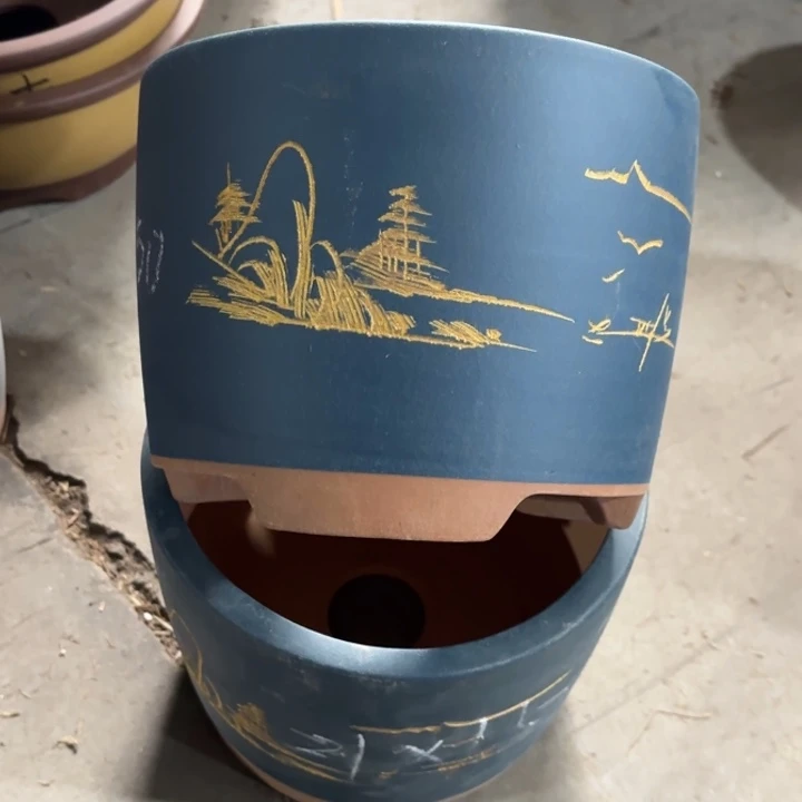 花盆紫砂100-6。    20.5-15.5