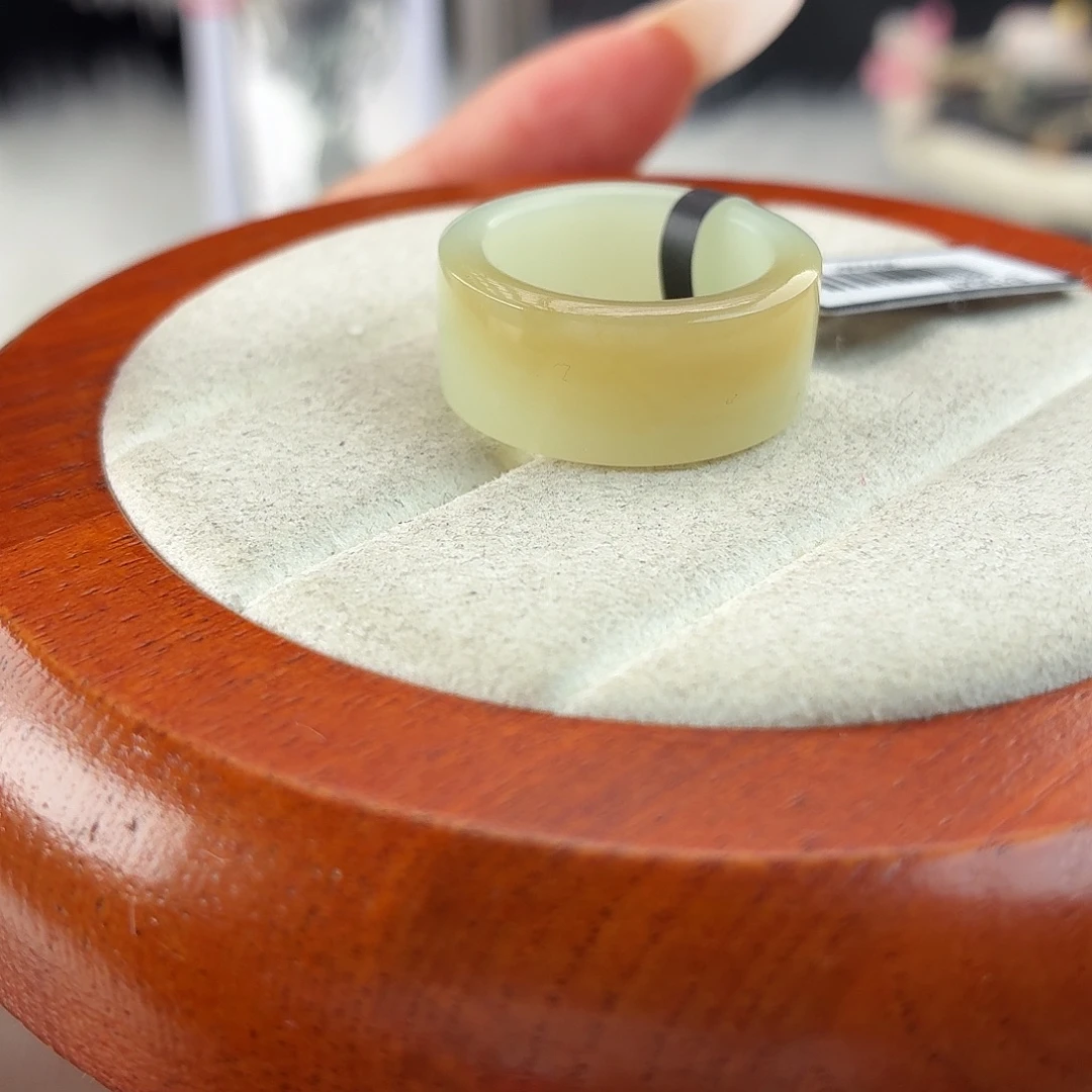 和田玉未镶嵌戒指r57一口糖糖白渐变窄圆切17.3