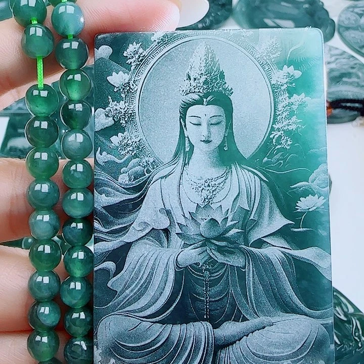 翡翠未镶嵌颈饰多样性发货天然的A货翡翠
