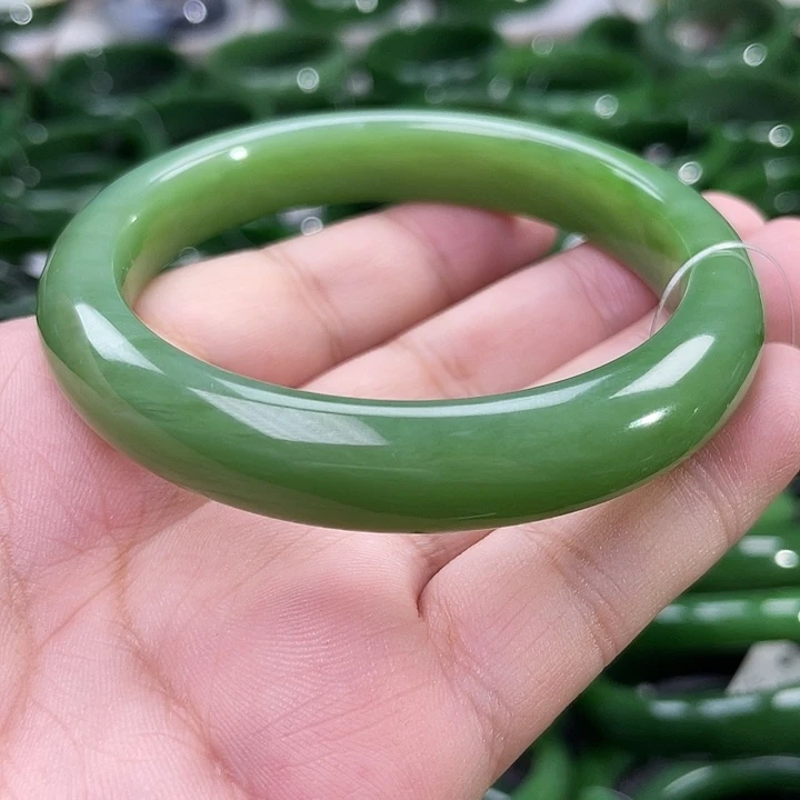 未镶嵌手镯和田玉（碧玉）