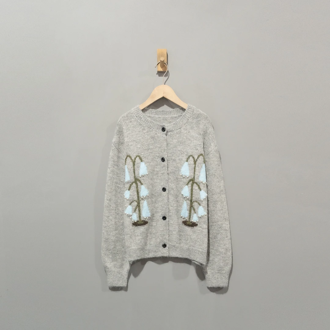 【且听风吟】0616022文艺百搭圆领珍珠风铃开衫毛衣  衣长55胸围120