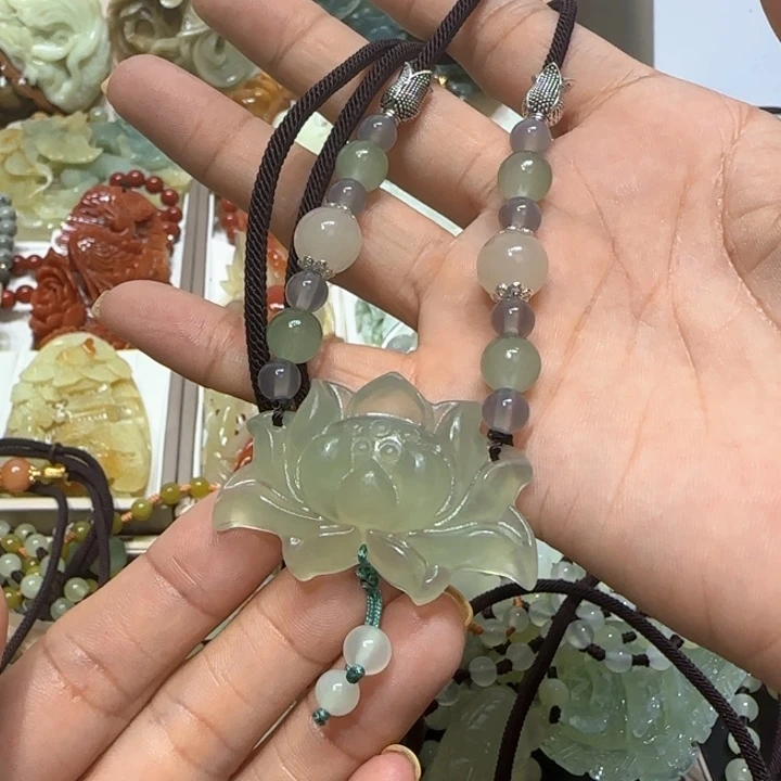 蛇纹石玉未镶嵌吊坠