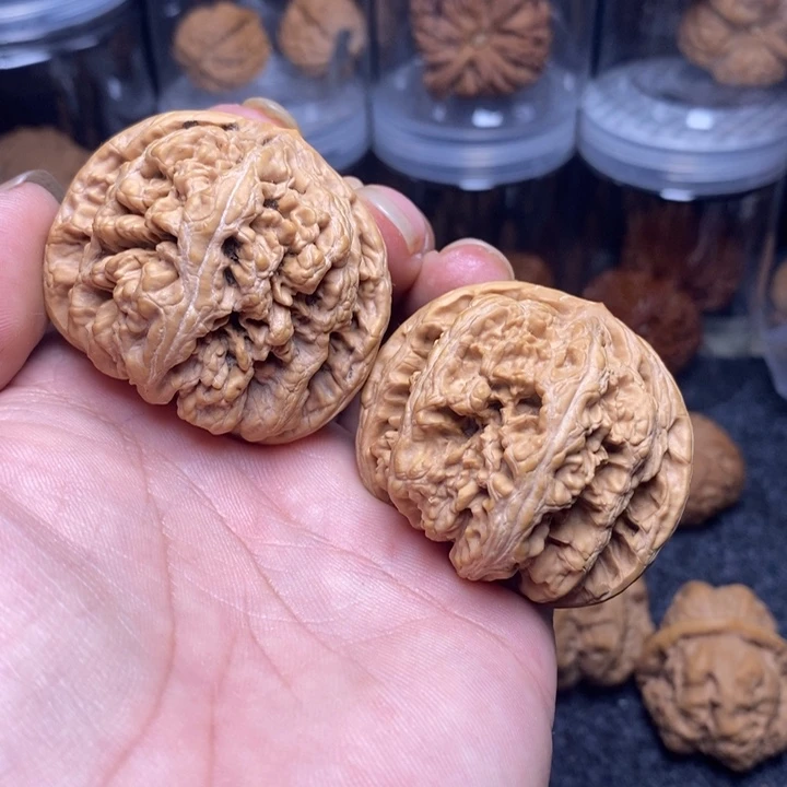 吊坠文玩核桃47大粗筋