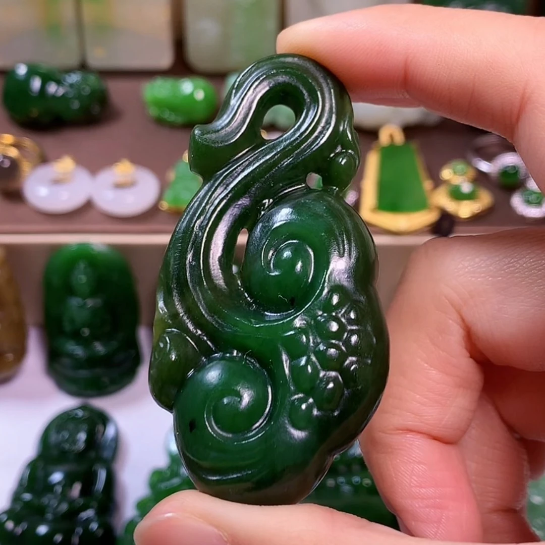 和田玉挂件未镶嵌