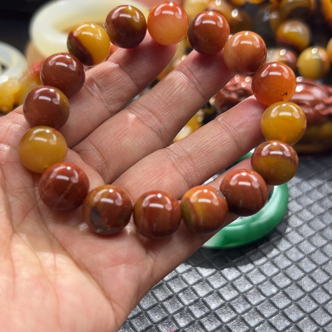 石英质玉未镶嵌颈饰