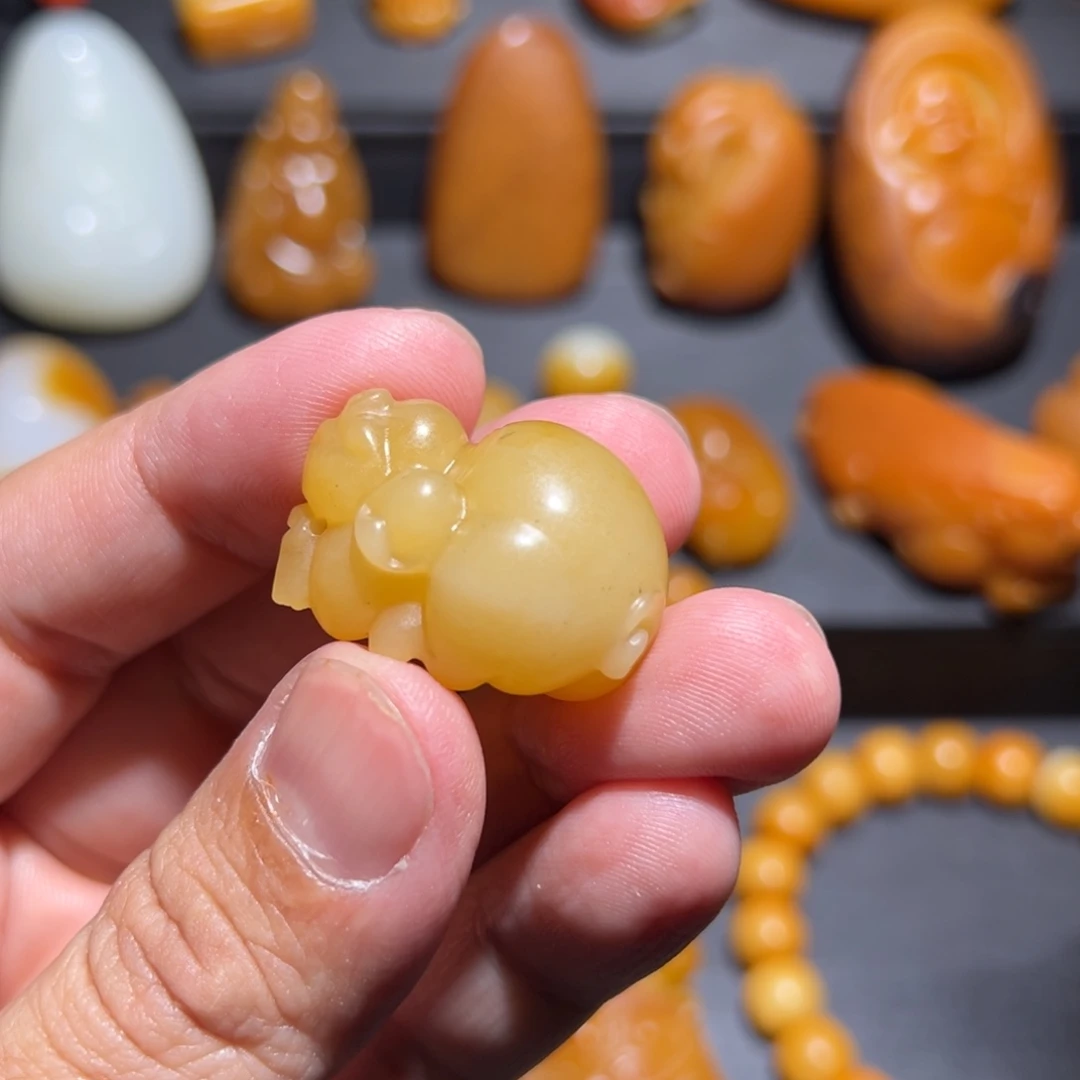 瑜***玉和田玉未镶嵌颈饰