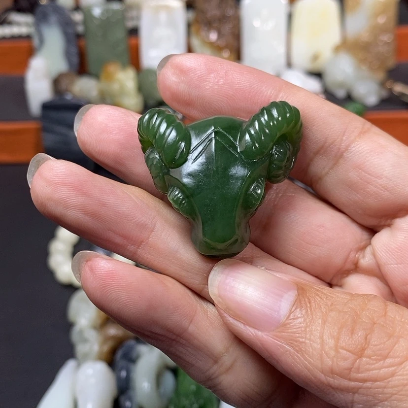 【闪购商品】颈饰未镶嵌和田玉