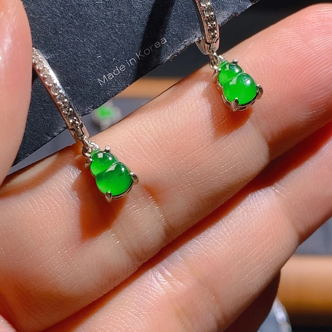 翡翠耳饰未镶嵌