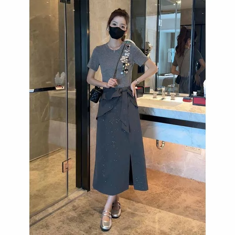 2025夏季新款气质轻奢设计感套装女亮片短袖上衣开叉半身裙两件套