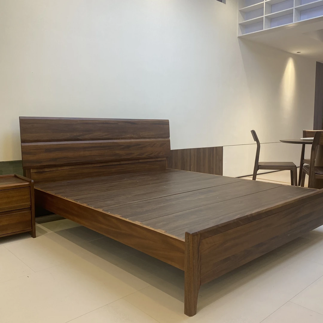 HH302#实木胡桃木大床1.8米实木床腿款高箱床婚床房间大床1.5米