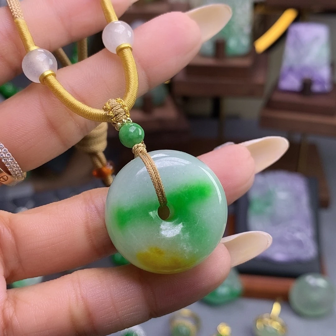 吊坠(赠链)未镶嵌翡翠