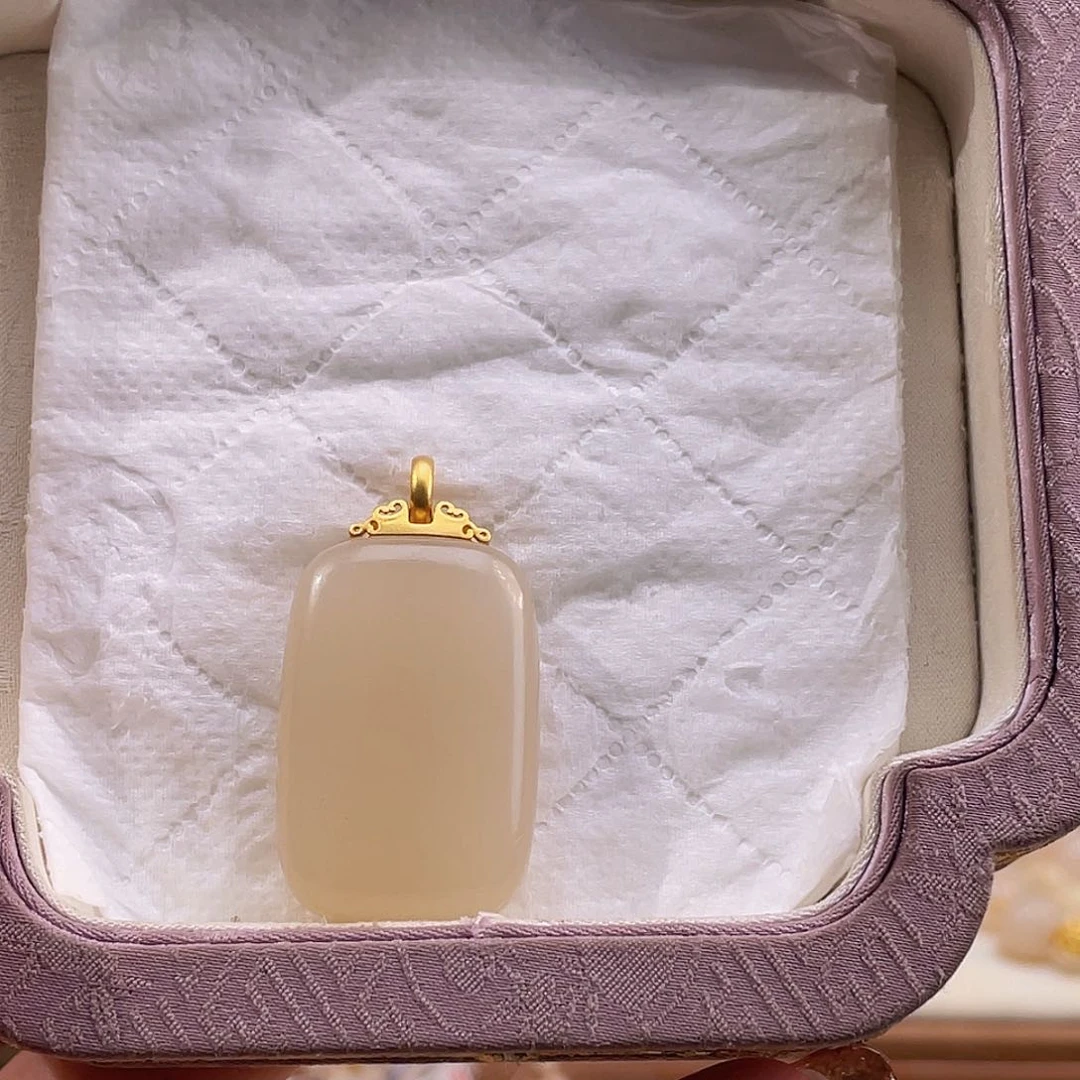 和田玉18K金镶嵌吊坠(不含链)