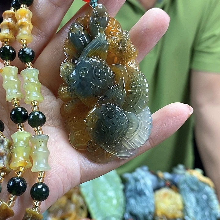 蛇纹石玉未镶嵌吊坠