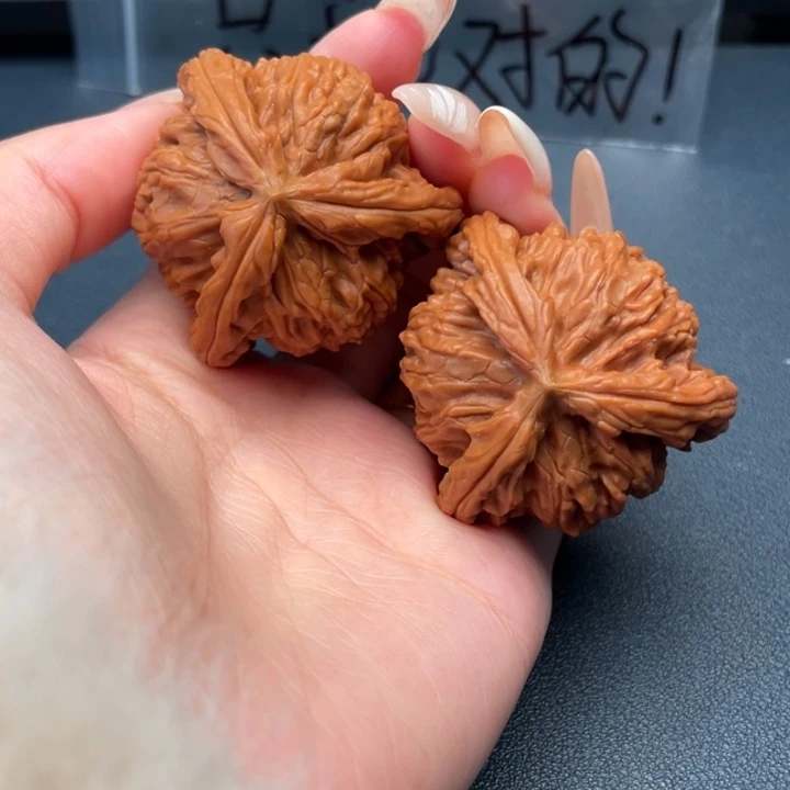 奔****文玩核桃吊坠白狮子