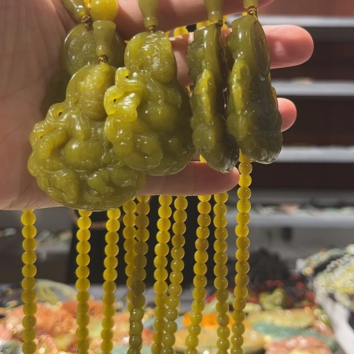 岫玉未镶嵌毛衣链