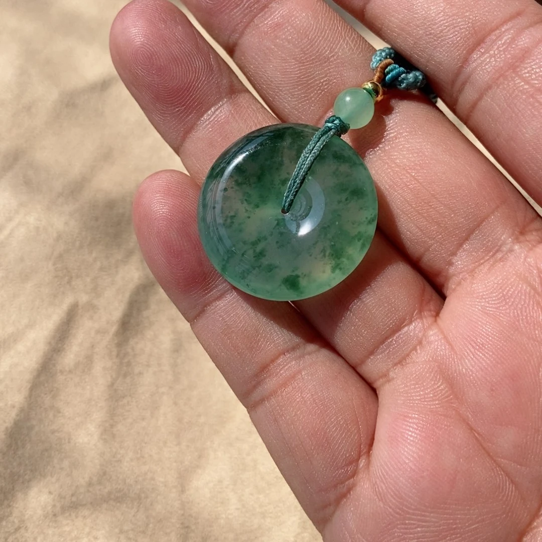 翡翠颈饰未镶嵌老****常翡翠