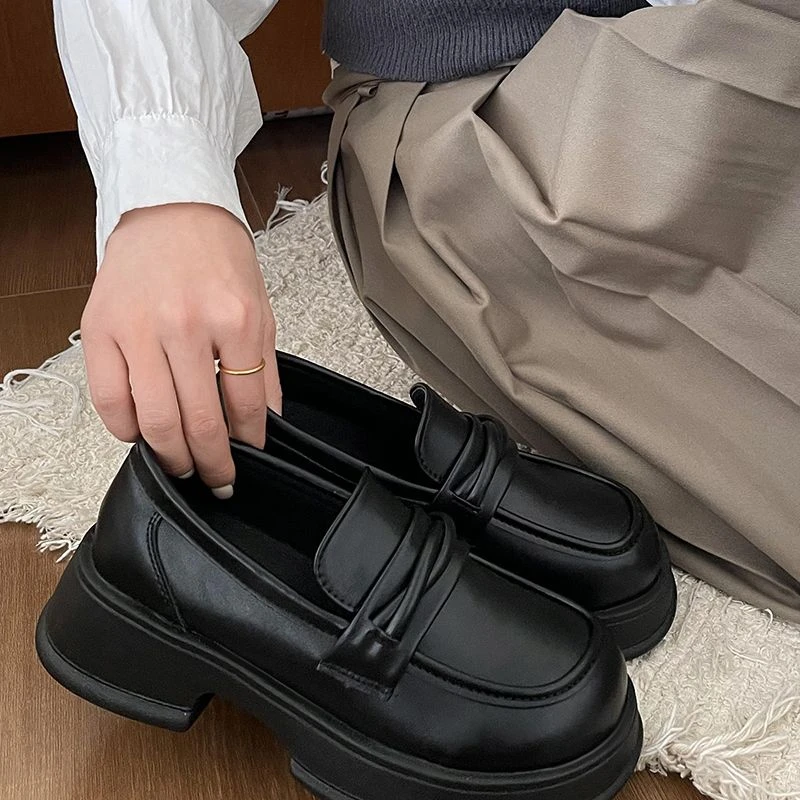南在南方圆头百搭英伦风黑色厚底小皮鞋女2025新款春季粗跟乐福鞋
