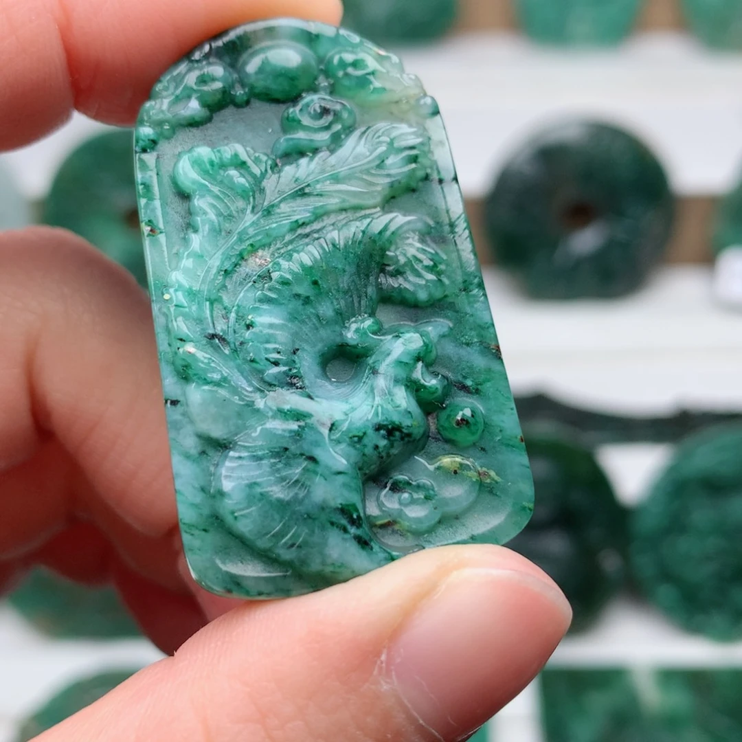 独山玉颈饰未镶嵌