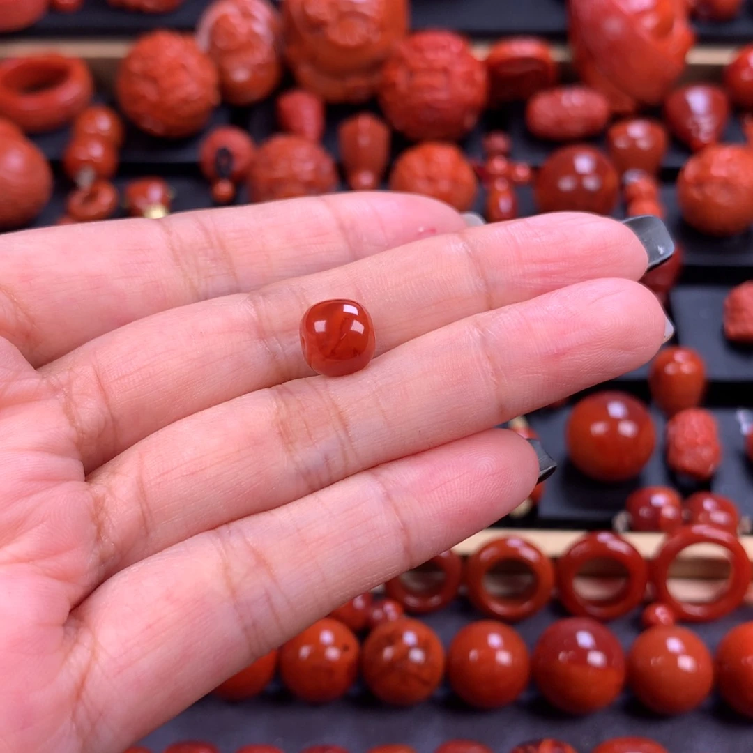 未镶嵌火焰纹老型单珠8.6✖️7.7mm南红玛瑙許****i
