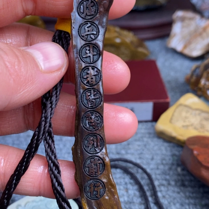 【闪购商品】原石雕刻手把件