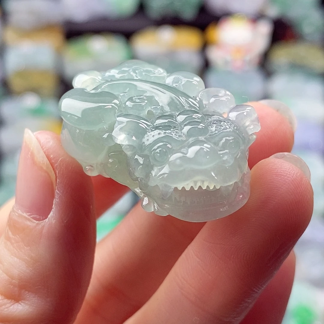 颈饰未镶嵌翡翠天然