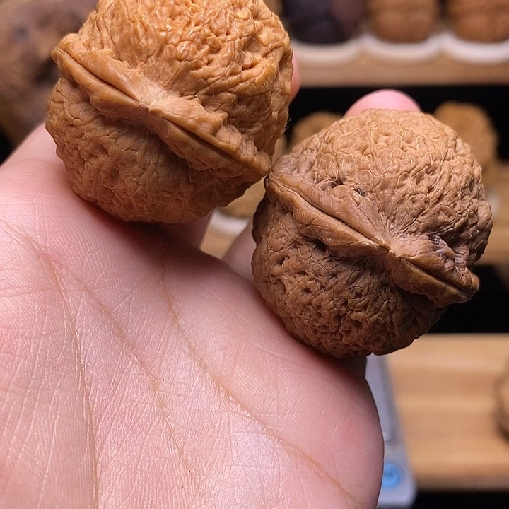 文玩核桃吊坠16号粗筋罗汉头41