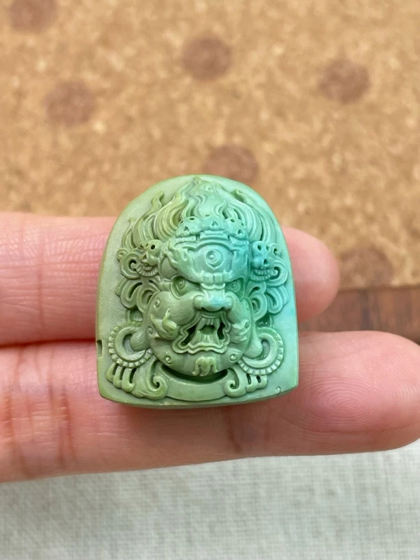 天然原矿绿松石精品炫彩大黑天雕刻件颈饰吊坠挂牌10.86g