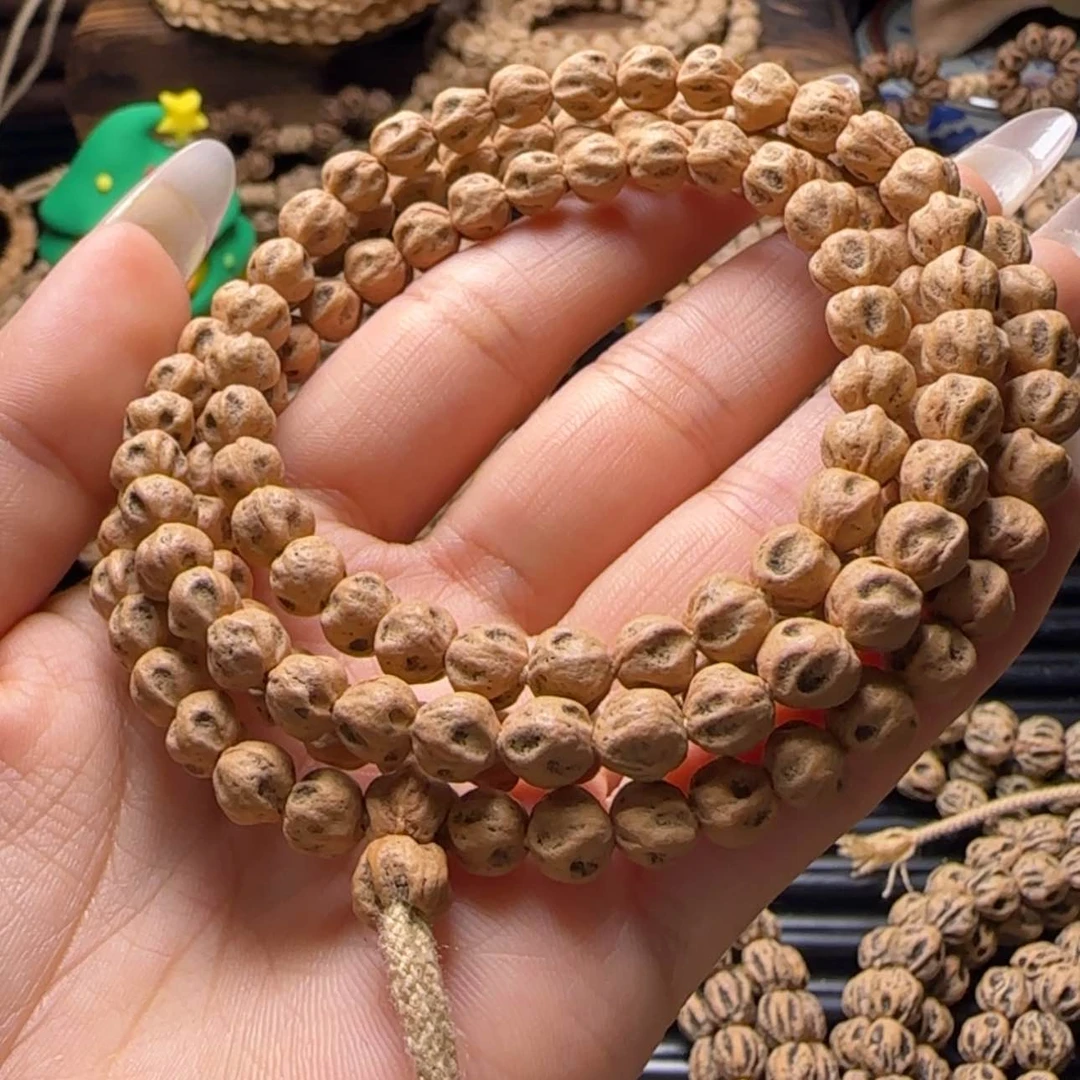 【闪购商品】吊坠柏香籽/百香籽李*辰